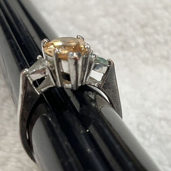18k hge White Gold Plated Ring 6.75" Teardrop Citrine & Trillion CZ Sparkling - Picture 4 of 9